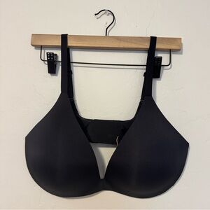 NEW SKIMS wireless form plunge super push-up bra 38D black onyx new with tags